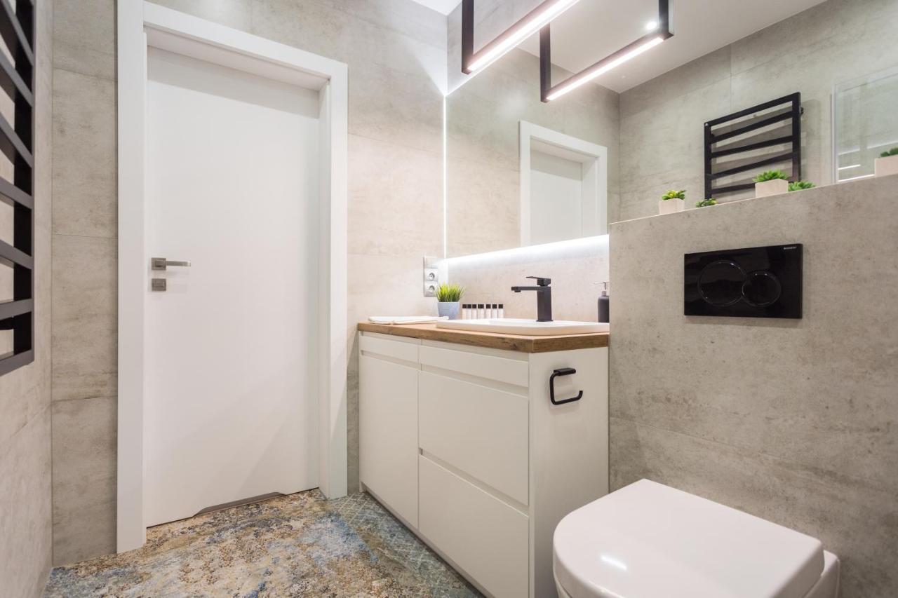 City Of The Kings - Smile Apartment Cracovie Extérieur photo